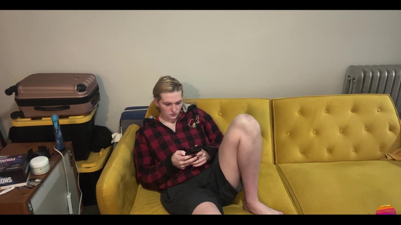 Kapri 5un: Stroking Right After a Long Stressful Day