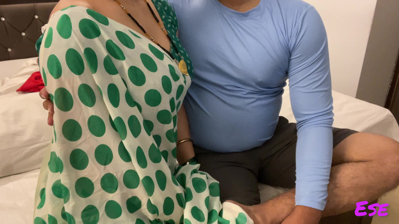 Sammy Sins: 丈夫是一个撸管，他的朋友把他的阴茎插入他妻子的阴户