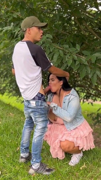 Casal Twink Faz Sexo No Primeiro Encontro No Parque Público