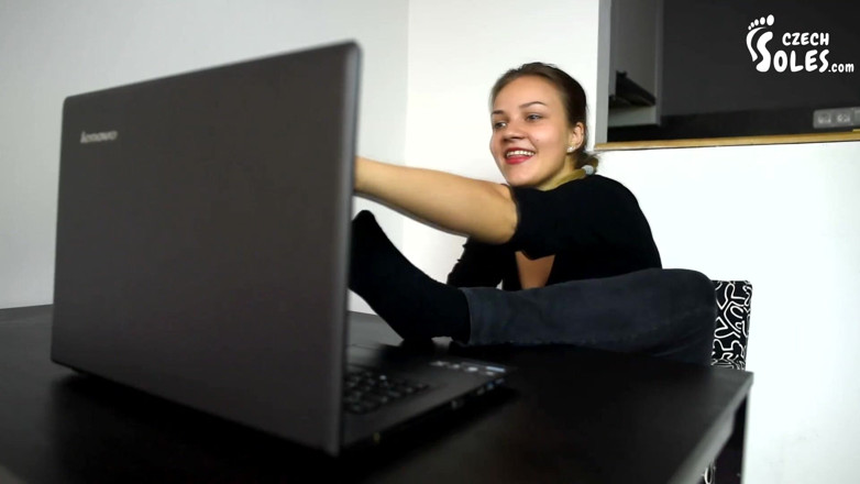 Czech Soles - foot fetish content: Webcam, deusa dos pés POV