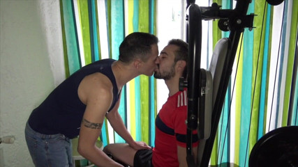 USED BAREBACK BY PORNSTARS HUGE COCK: Juna Perez koldo goran tarafından prezervatifsiz sikiliyor
