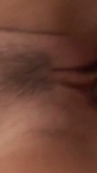 Que dit la blonde quand elle offre des branlettes espagnoles quand le soutien-gorge se détache