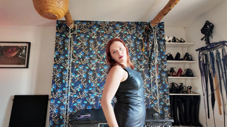 InannaJustice: चमड़े के दस्ताने छेड़ना