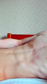 Ho incasinato il mio corpo con un potente colpo di sperma