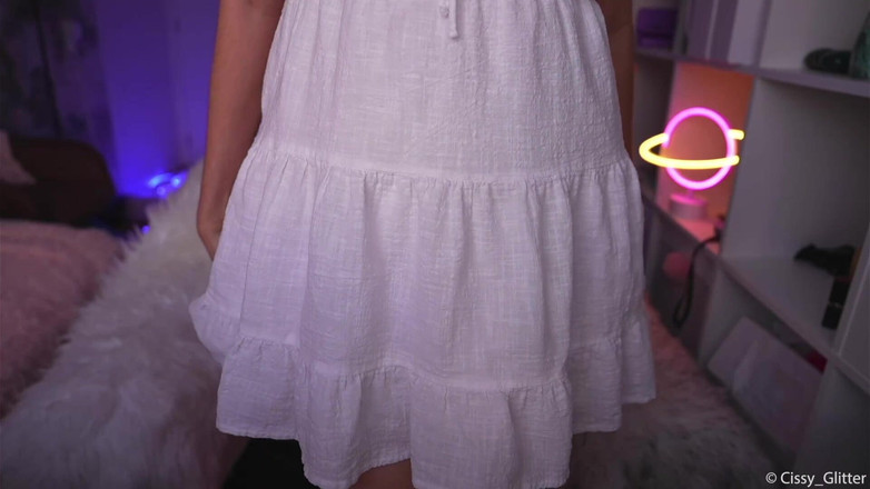 Cissy Glitter: Fodendo um vibrador e brincando com Lovense