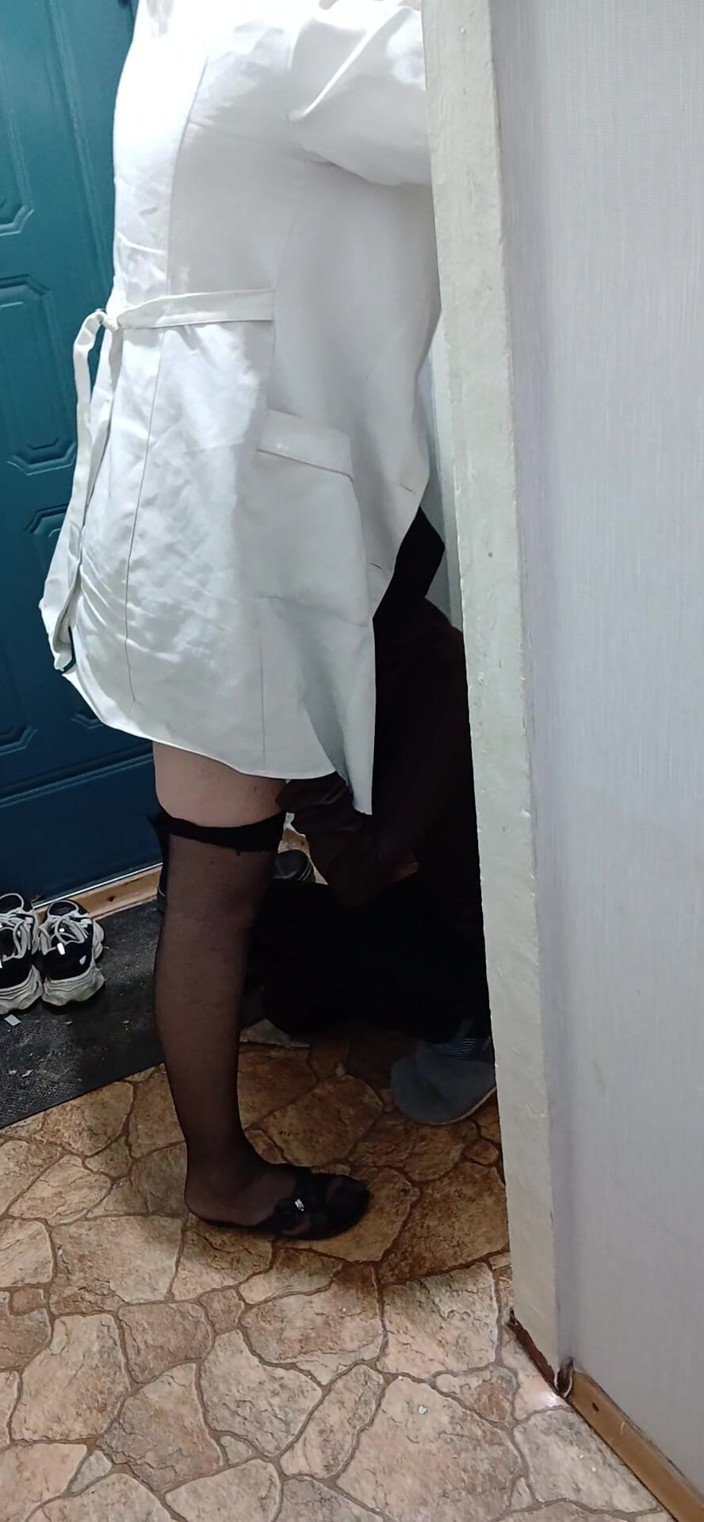 Lesbian-illusion: A MILF Lesbian Doctor Cums in a Patient's Mouth