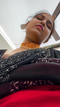 When Komal's Cupboard Was Not Opening, the Neighbor Came to Help