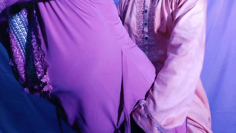 Indian-village-Pariah: 夫は家にいなかったので、義理の兄にセックスしてもらいました