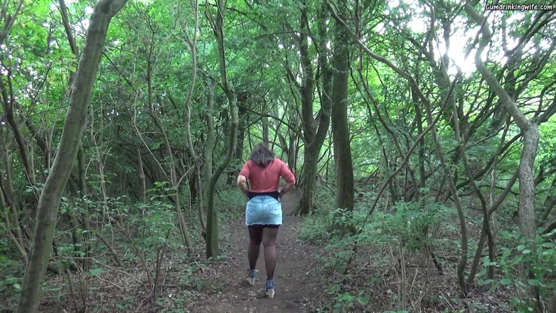 Cumdrinking Wife: Futută în grup de 10 camionabani pe autostradă