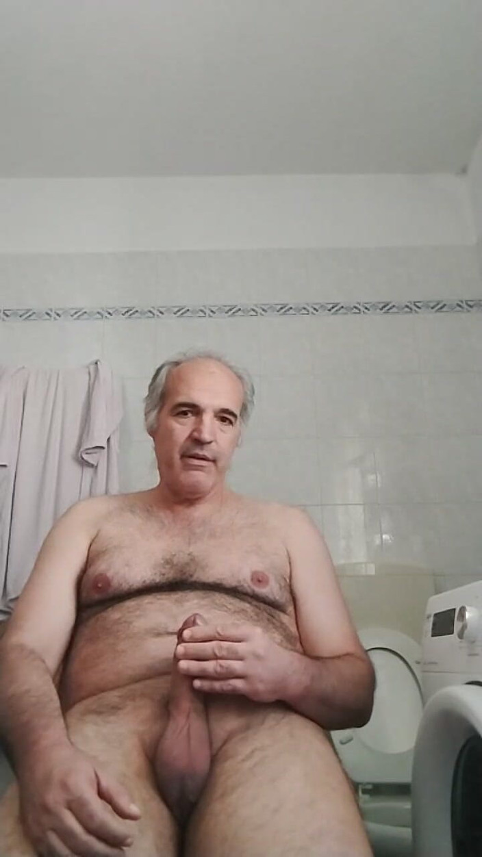 Setesesso7: Havzada çok fazla işeme ve uzun bir handjob ve kirli dil