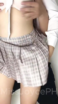BF는 항상 친구와 놀이기구로 바빠서 남자 베스트 프렌드에게 위안을 구하는 스트레스 받는 Pinay GF