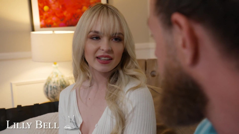 Naughty America: Lilly bell prosciuga il cazzo del suo futuro capo