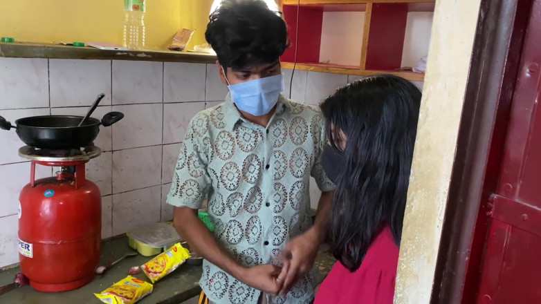 Indian Teen Girl's: Bhabhi India terangsang disetubuhi keras oleh teman suami