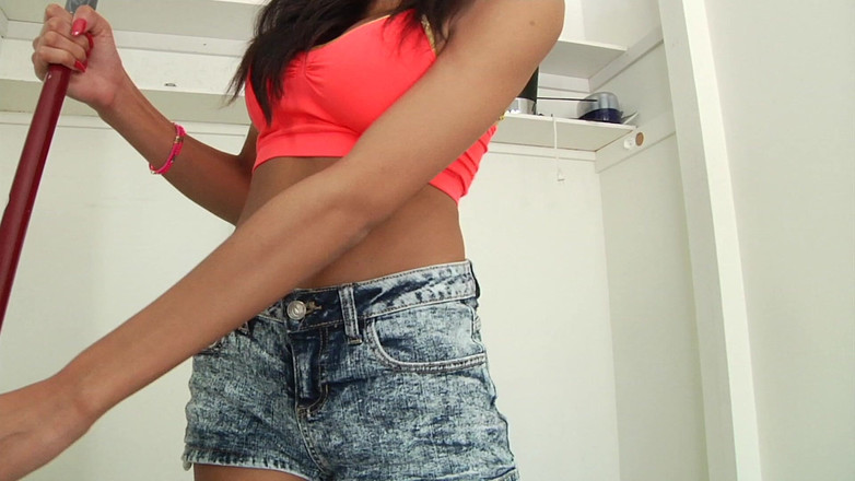 Le Wood: Chloe Amour Tanned, contractant exotic