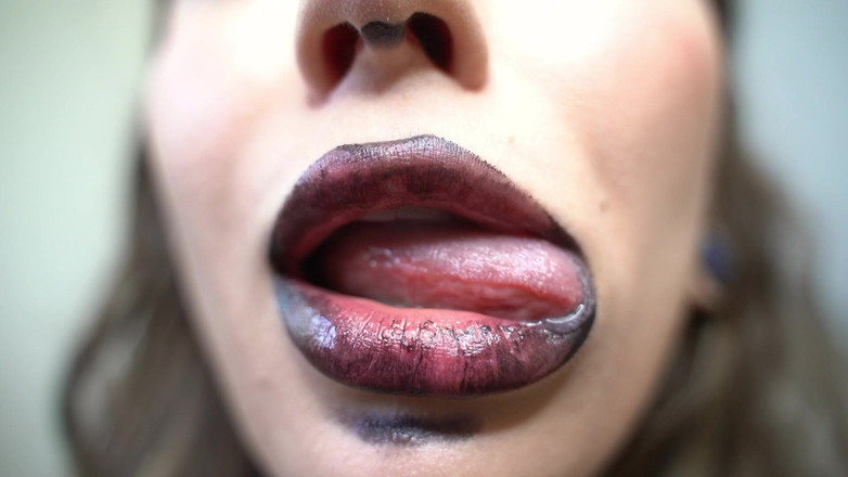 Rarible Diamond: Mencium seorang awek gothic dari cermin