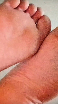 A Feet Vid I Sent to My 1st Boyfriend