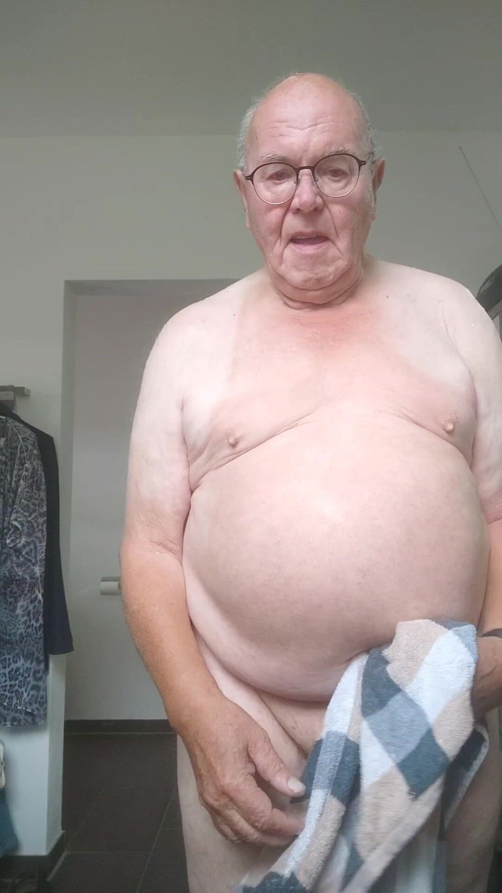 Karlchengeil: Cenas no meu banheiro