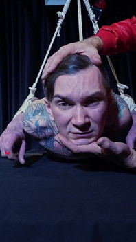 Nicky, situation difficile, bondage avec des chaussettes, bâillonnement