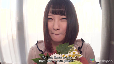 Tenshigao: Nana Okamoto si s námi hraje v uniformě kancelářské holky...