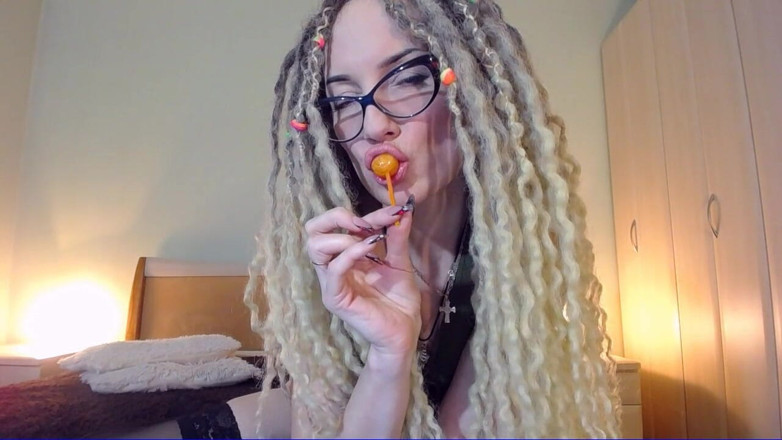 BadAssBitch: LolliPop挑逗和羞辱