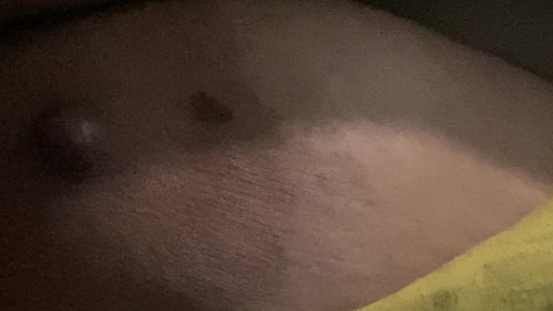 Ritu Bhabhi: 我刚看到我继妹的胸部 - 它们太神奇了！