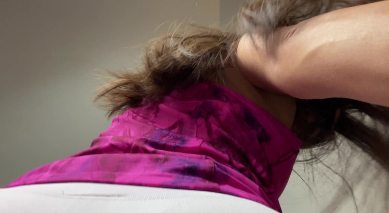 Mean Asian Wife: Brottning ansiktssittande pOV du är besegrad