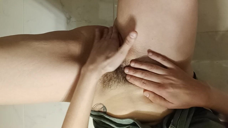 Akasha7: 完璧な女の子が自分のアソコを直す