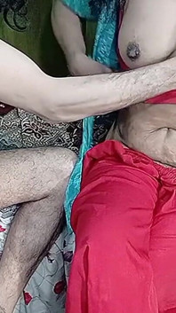 सौतेली बहन हिंदी में हॉट कराह के साथ बड़े लंड का हस्तमैथुन करती है जबकि सौतेला भाई अपने लंबे निपल्स वाले स्तनों को प्यार करता है