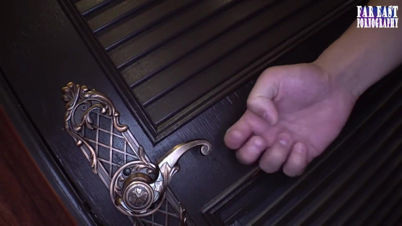 Far East pornography: 야생 노출 도주 4부에서 정액을 사랑하는 미녀와 함께하는 태양 키스 F-cup 스릴 라이드