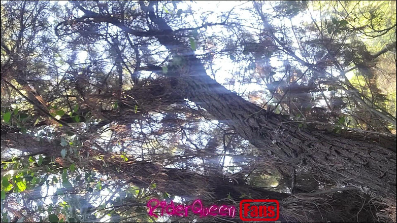 Riderqueen BBW Step Mom Latina Ebony: Riderqueen lagi sendirian di luar ruangan