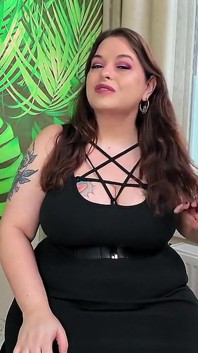 Magische lippenstift-küsse, um misogynistischen freund zu feminisieren