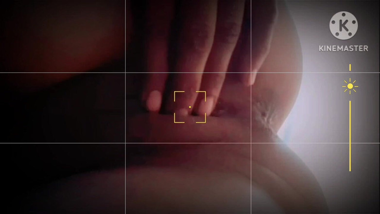 TricolorMusic3: La calda figa rosa di una sexy indiana si sta...