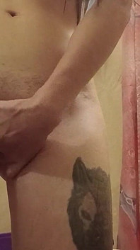 Am încuiat ușa băii ca să nu știe nimeni că am fost lesbiană