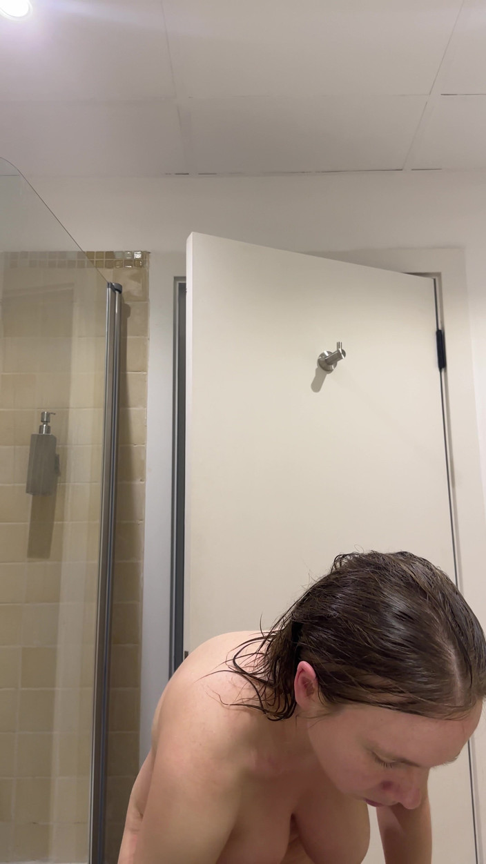 SweetLucy96: Diversão na banheira do hotel