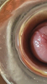 Băiatul de aproape strâmt necircumcizat gland excitat