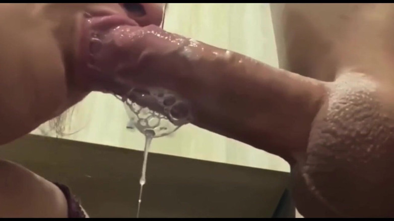 KittyElfia: Shots of Sperm in the Throat