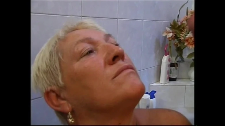 Deutschland porn: Busty Horny Mature Is Enjoyed to Have Sex to a...