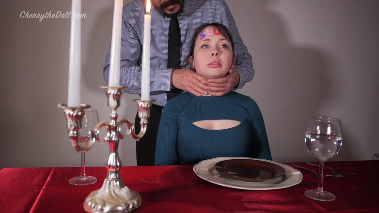 Cherry The Doll: 粘液晚餐