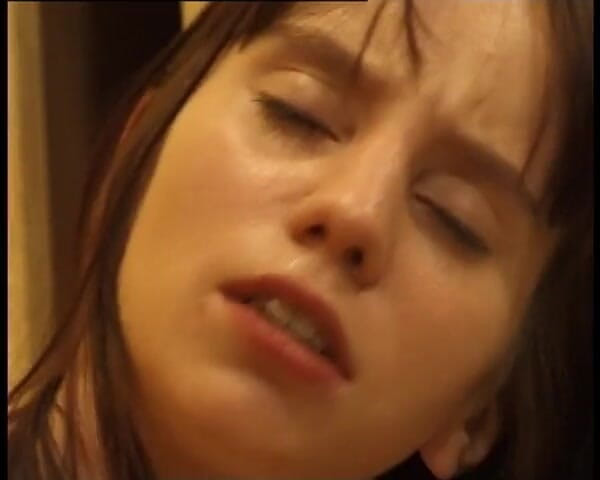 YOUR FIRST PORN: มาเรียชอบเย็ดตูดให้หีเสียว