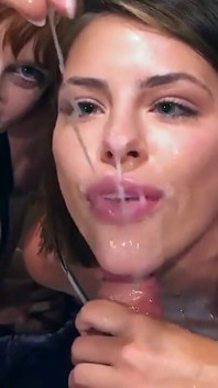 Penny sdílí ptáka s Adrianou Chechik
