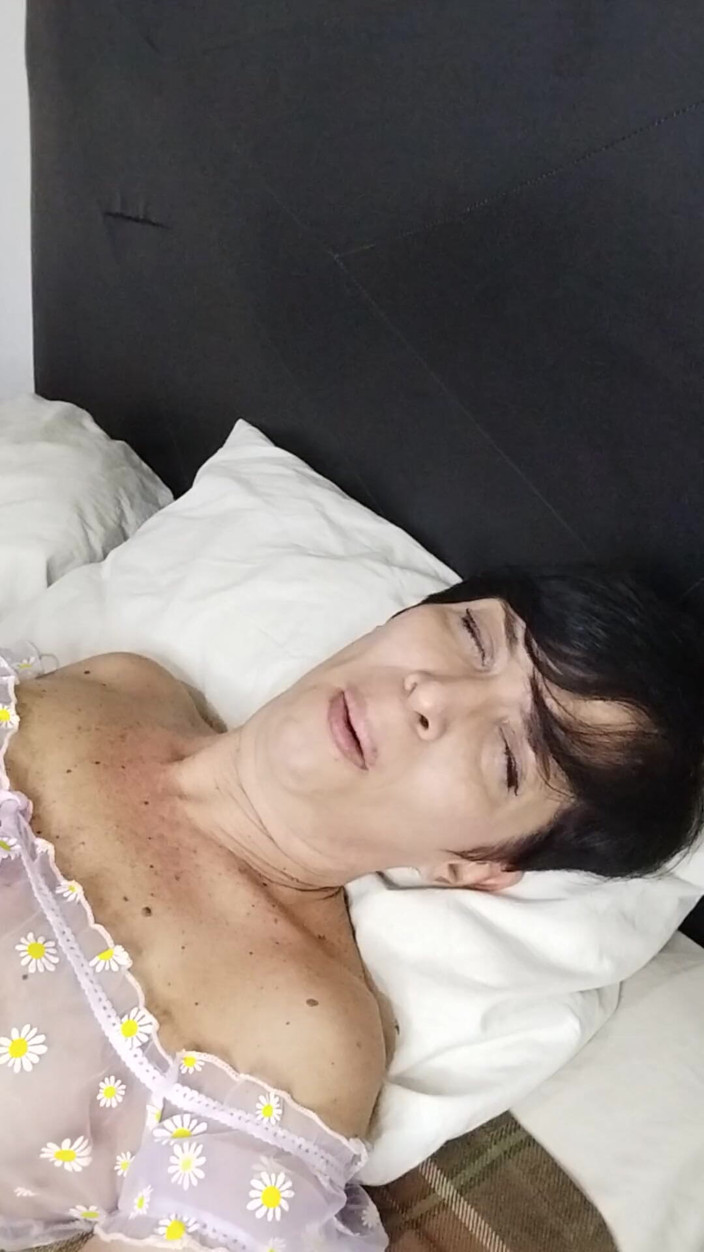 MaturecoupleVe: 妻の濡れた膣を舐めてイキそうとする