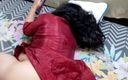 Queen beauty QB: Videoclip sexual cu soțul și soția - cuplu indian sexy și desi