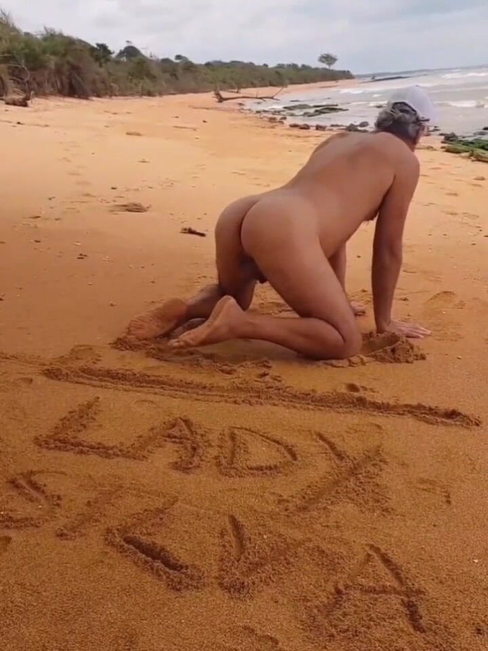 Ladysilvas: Ladysilva hete kont op het strand