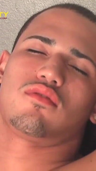 První gay honění sexy boxerky Luis