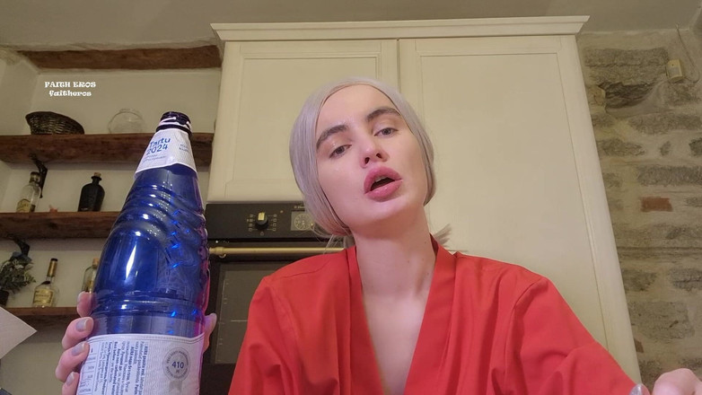 Faith Eros: 젖탱이에 빠는 새엄마 - 목 페티쉬, 목구멍 페티쉬