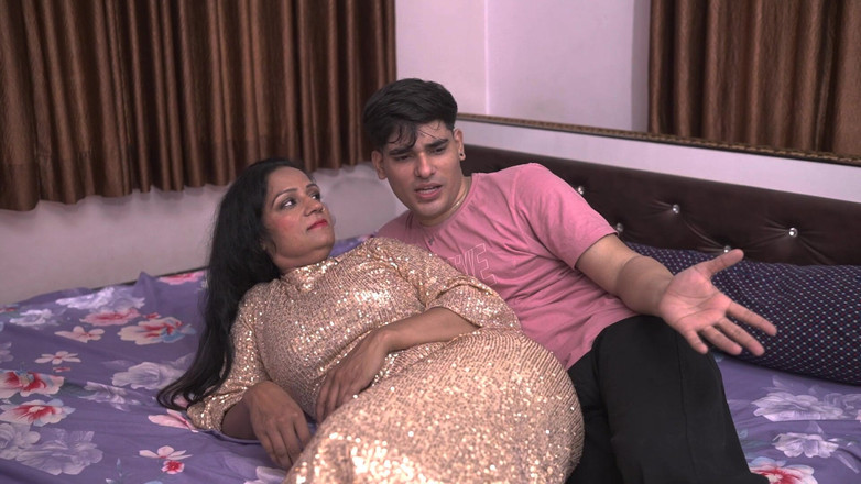 Glepaman: Husband Celebrates Honeymoon with Wife at Home