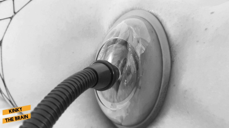 Kinky N the Brain: Моя первая накачка киски