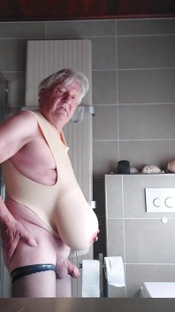 Wild im Badezimmer²