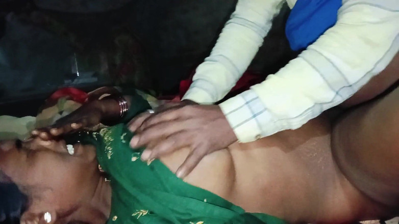 Ghazipur Uttar: 인도 섹시 비디오 힌디어 바비 사랑 핫하고