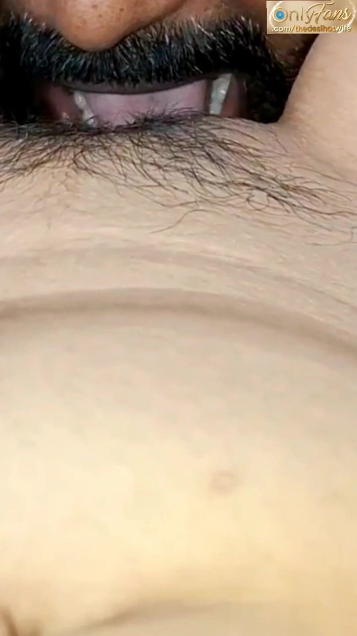TheaDesiHotwife: Tanrıça Ayaklarına Tapıyor